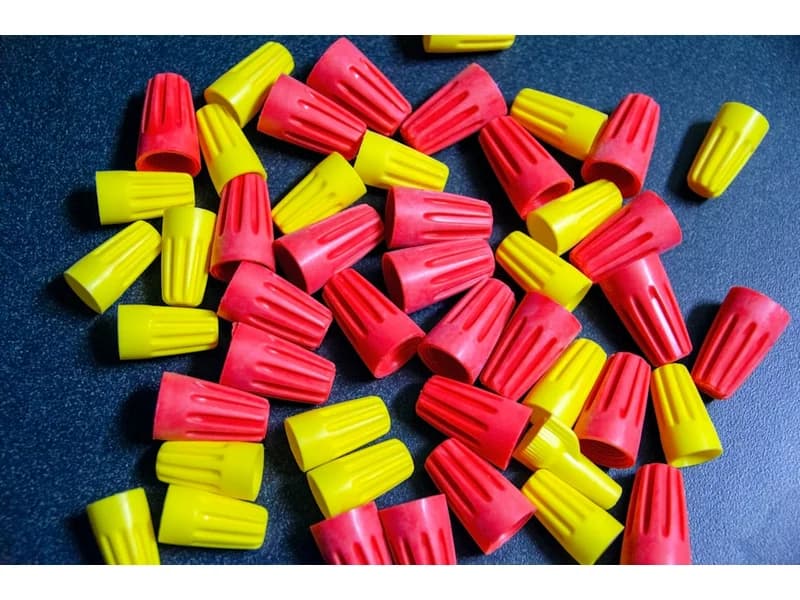 Fusible DC 10A avec porte-fusible disponible au Sénégal – NRJSOLAIRE