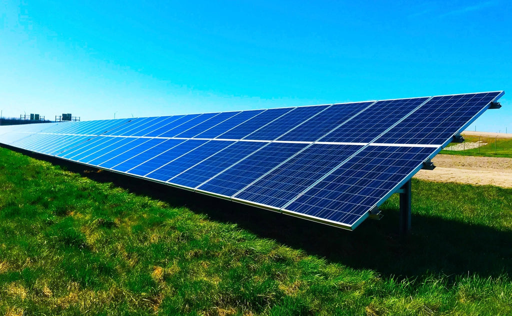 Câblage des panneaux solaires : Câblez-vous les panneaux solaires en série ou en parallèle ?